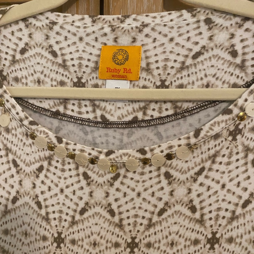 Ruby Rd. Beige and Brown Patterned Top - Picture 2 of 8
